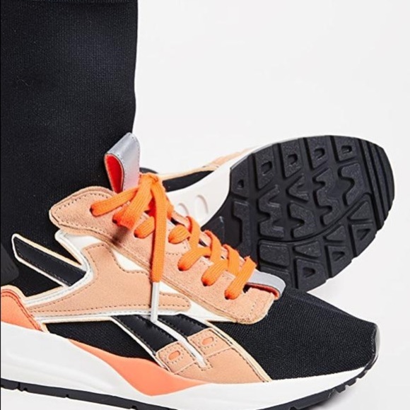 Reebok classic flyknit sock shoes Sneakers - Picture 5 of 7